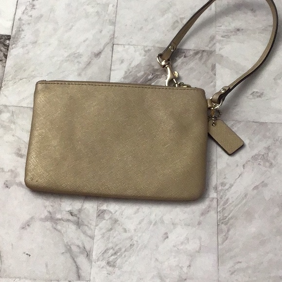 Coach Darcy Bow gold Saffiano leather wristlet wallet F51672 - Picture 4 of 6